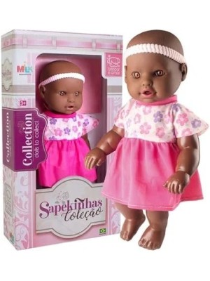 Boneca Coleção Sapekinhas Negra 32cm com Roupinhas Removíveis e Acabamento Realista
